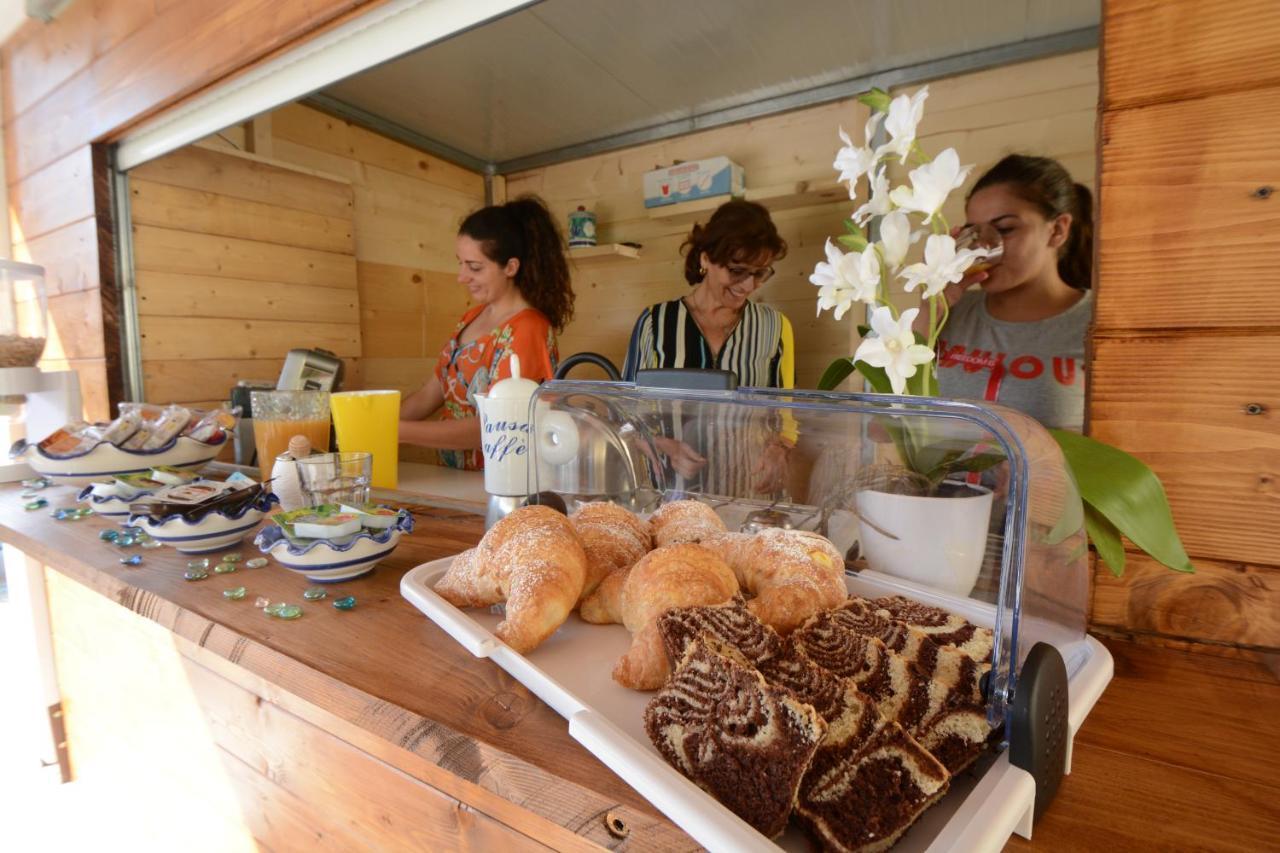 אשאה Askia Rooms & Breakfast מראה חיצוני תמונה